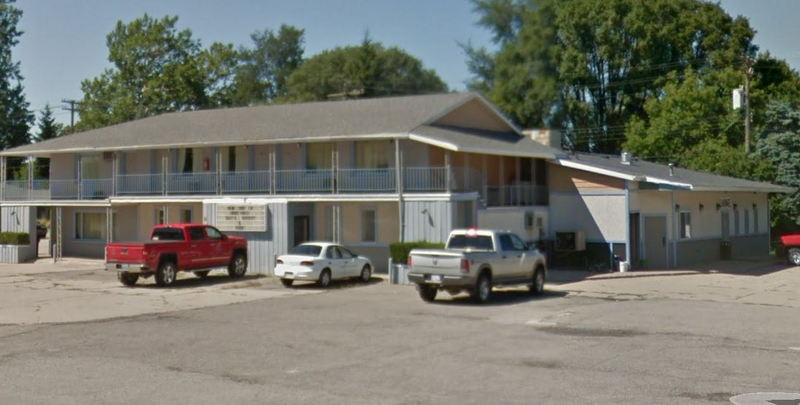 Bottoms Up (Franks Plaza) - From Web Listing (newer photo)